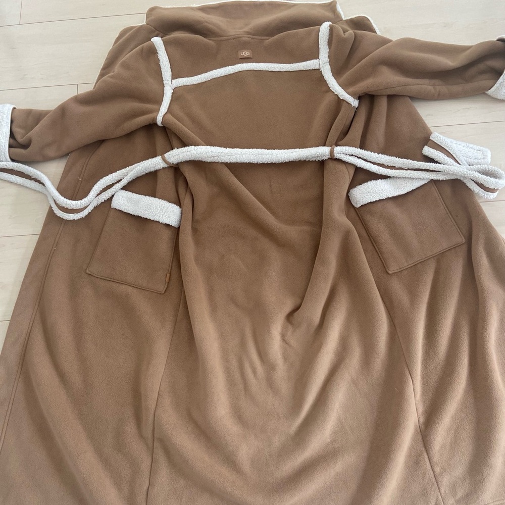 UGG Cream Textured Jacket - Picture 7 of 8